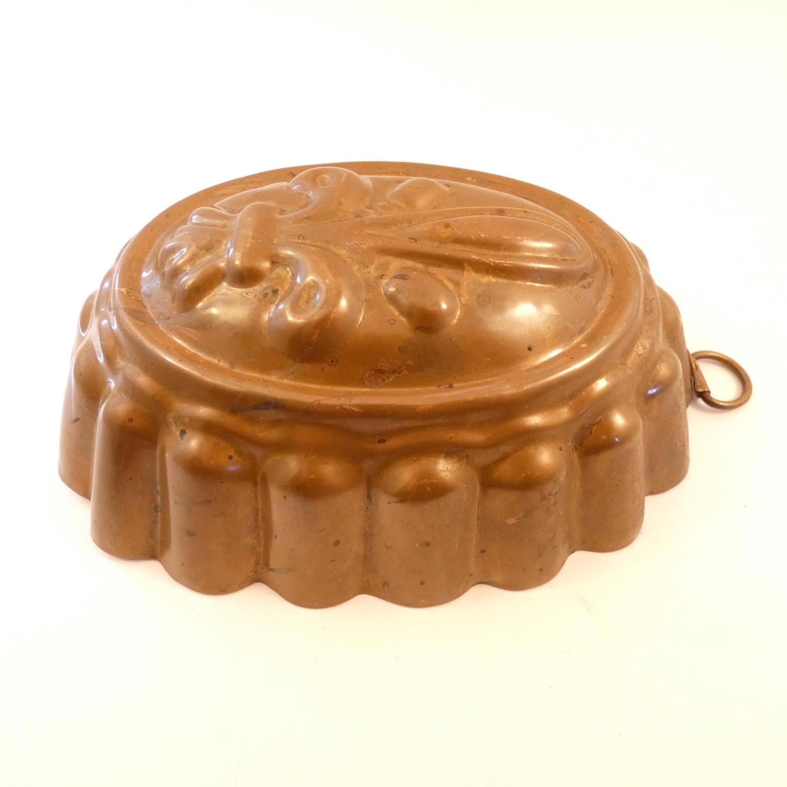 Samarius Copper fleur de lis aspic mold made in Shelton Conn. 1920's 6.5in x