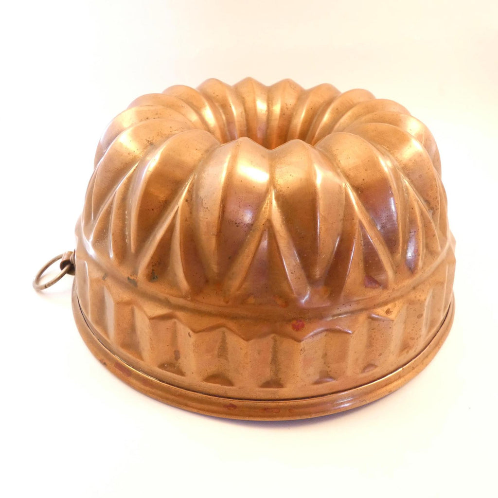 Wagner Antique ornate thick/heavy gauge large copper bundt cake mold w/star