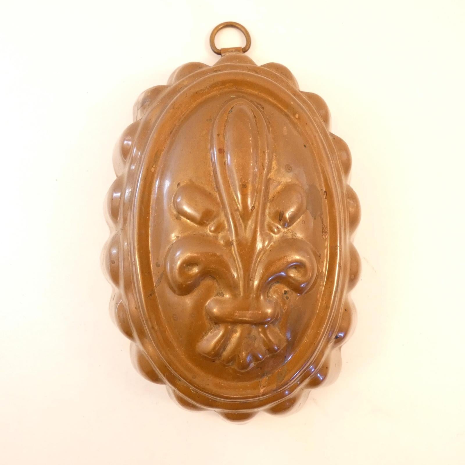 Samarius Copper fleur de lis aspic mold made in Shelton Conn. 1920's 6.5in x