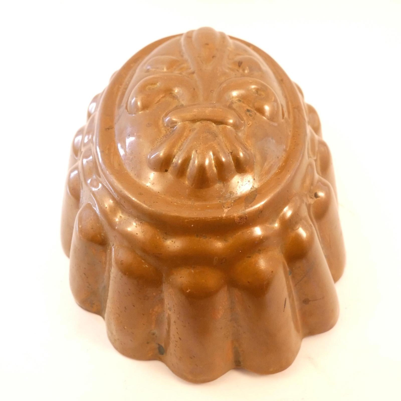 Samarius Copper fleur de lis aspic mold made in Shelton Conn. 1920's 6.5in x